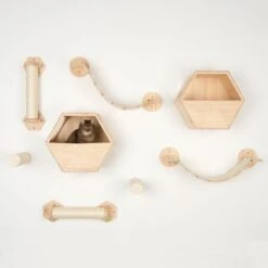 Lulu Wall Mounted Cat Den -Zooplus Shop 105348 105349 105455 105456 parcour fg 8572 8