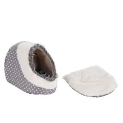 White Dots Snuggle Den -Zooplus Shop 346777 kuschelhoehle white dots 05 07 2013 7